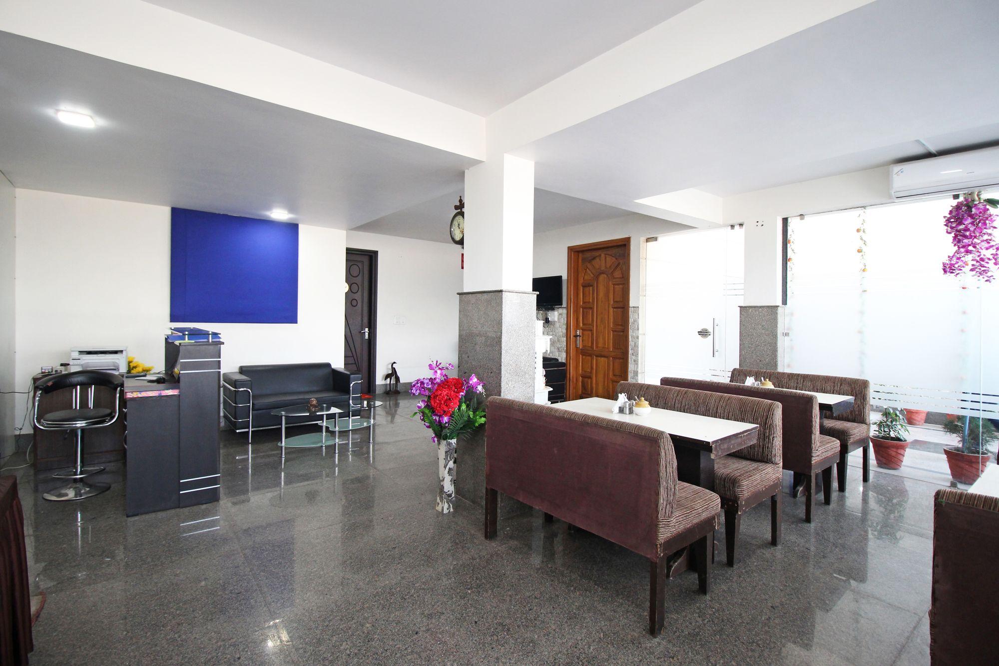 Oyo 8110 Nstay 31 Гургаон Экстерьер фото